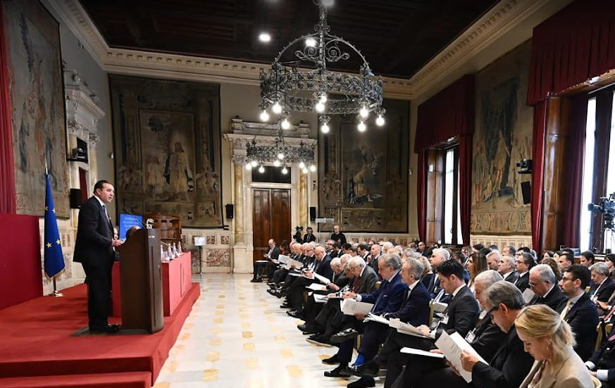 Rustichelli nella Sala della Regina alla Camera dei Deputati