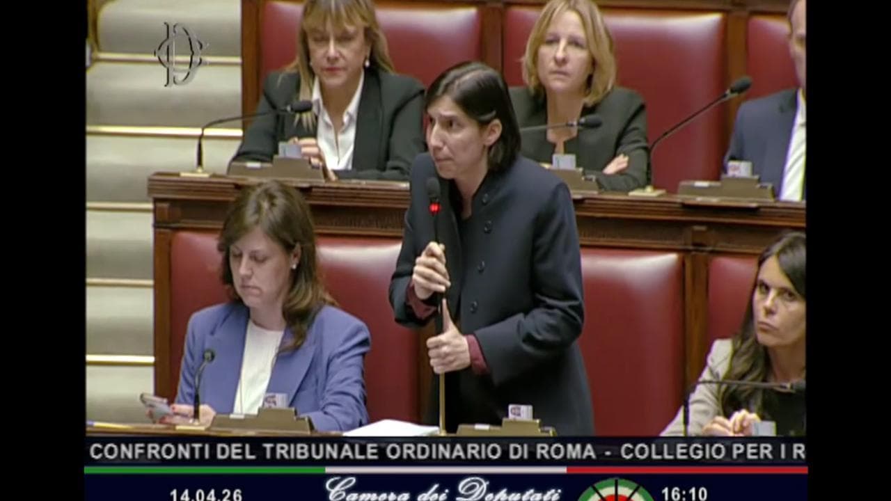 Schlein difende Meloni: "Ferma condanna per l'attacco di Trump, doveroso sostenere papa Leone"