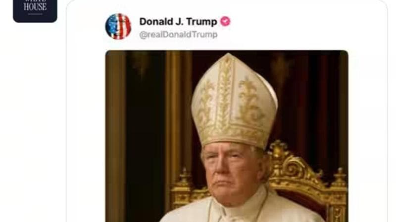Trump nei panni del Papa