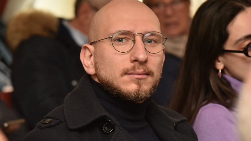 Anteprima: Chieti, candidato Paci: “I miei spot su Pornhub e Tinder? Sono App molto viste, mi faccio…