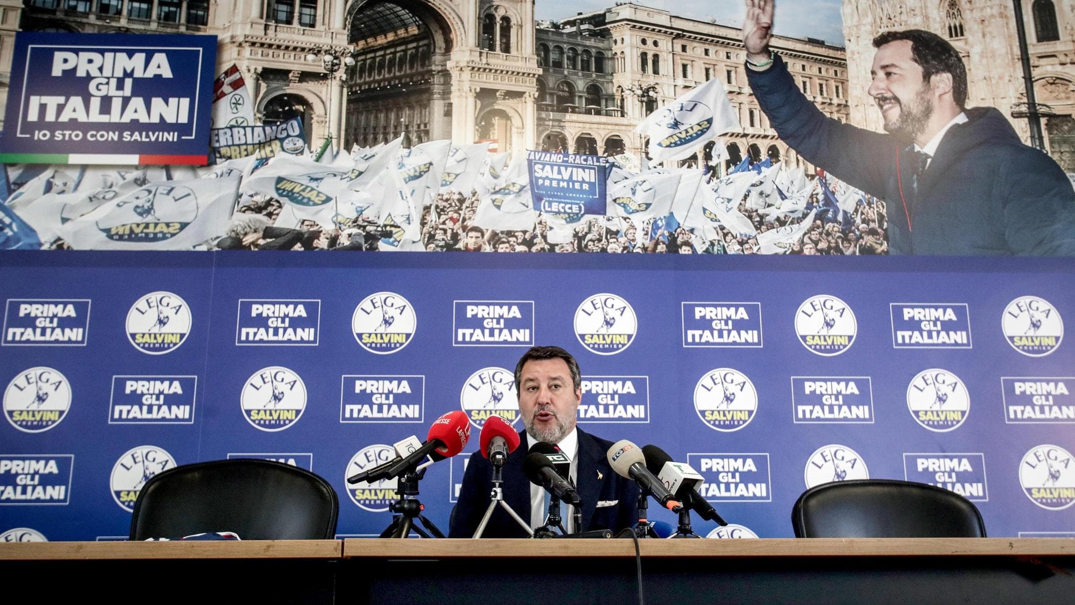 Salvini lancia la piazza dei Patrioti ma deve mollare Trump: “Per lui guerra finita già molte volte”