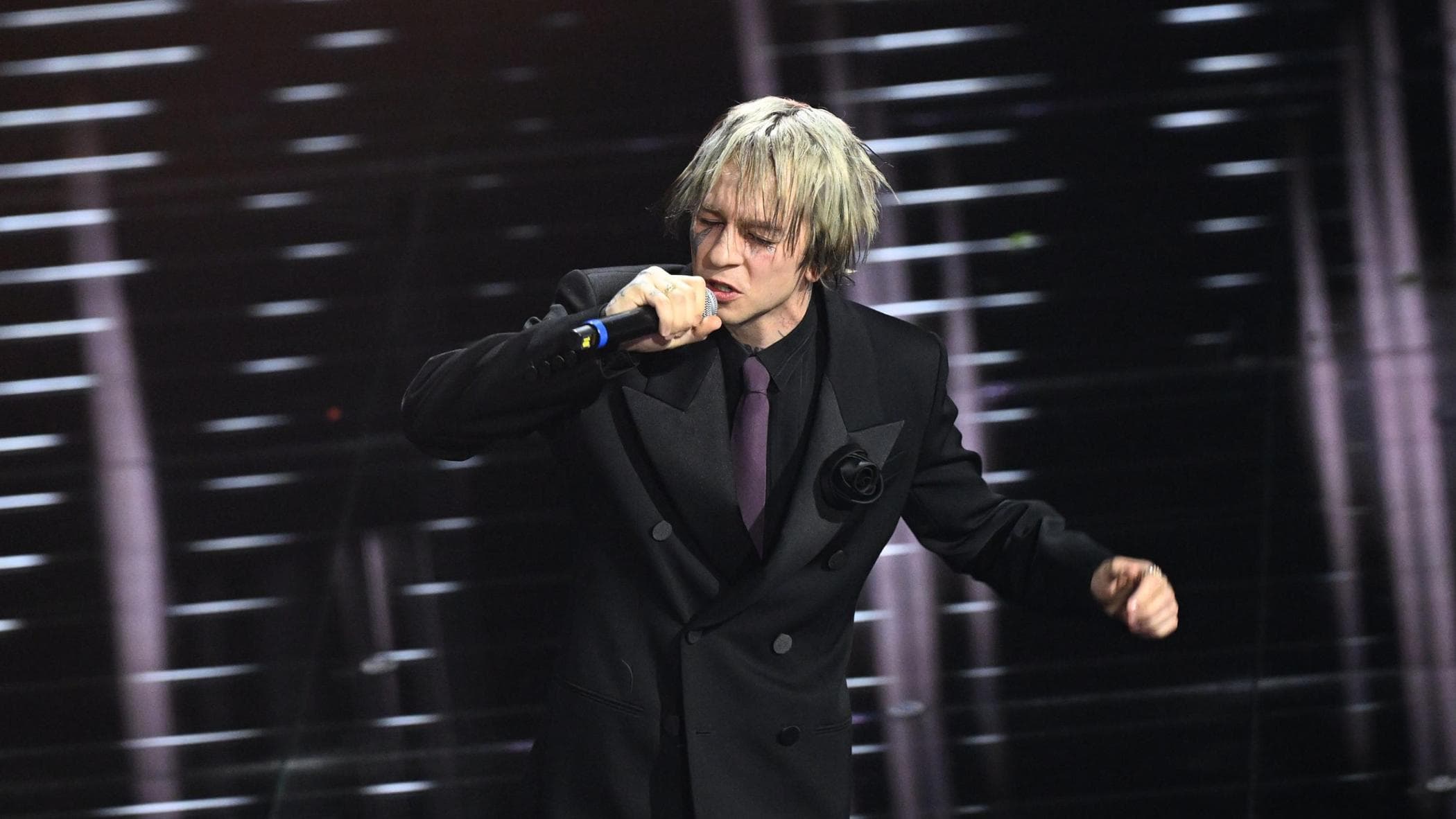 Chiello: «Bella la trap, ma vuoi mettere Ciampi e Tenco?»