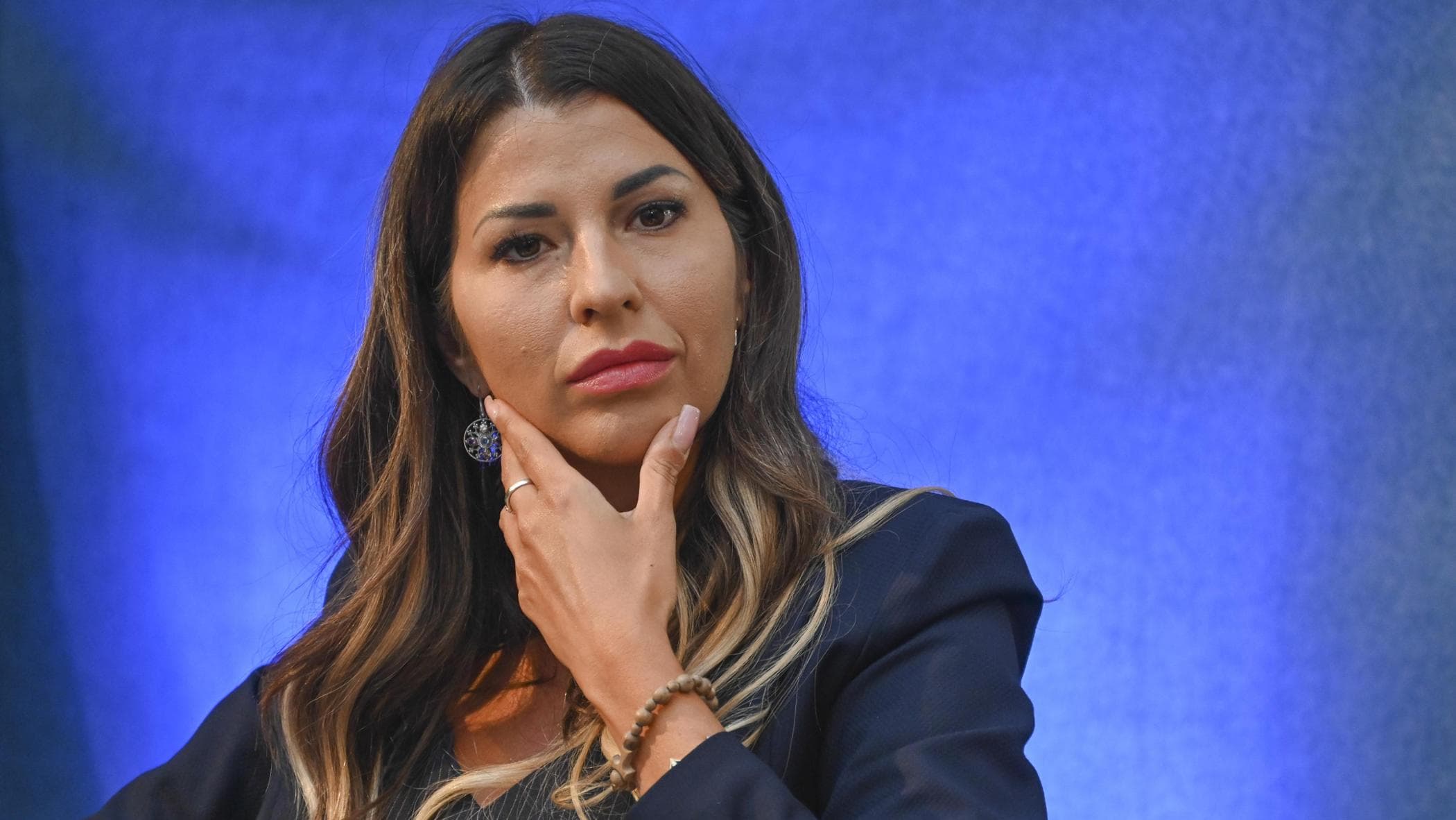 Claudia Conte, spunta la laurea telematica