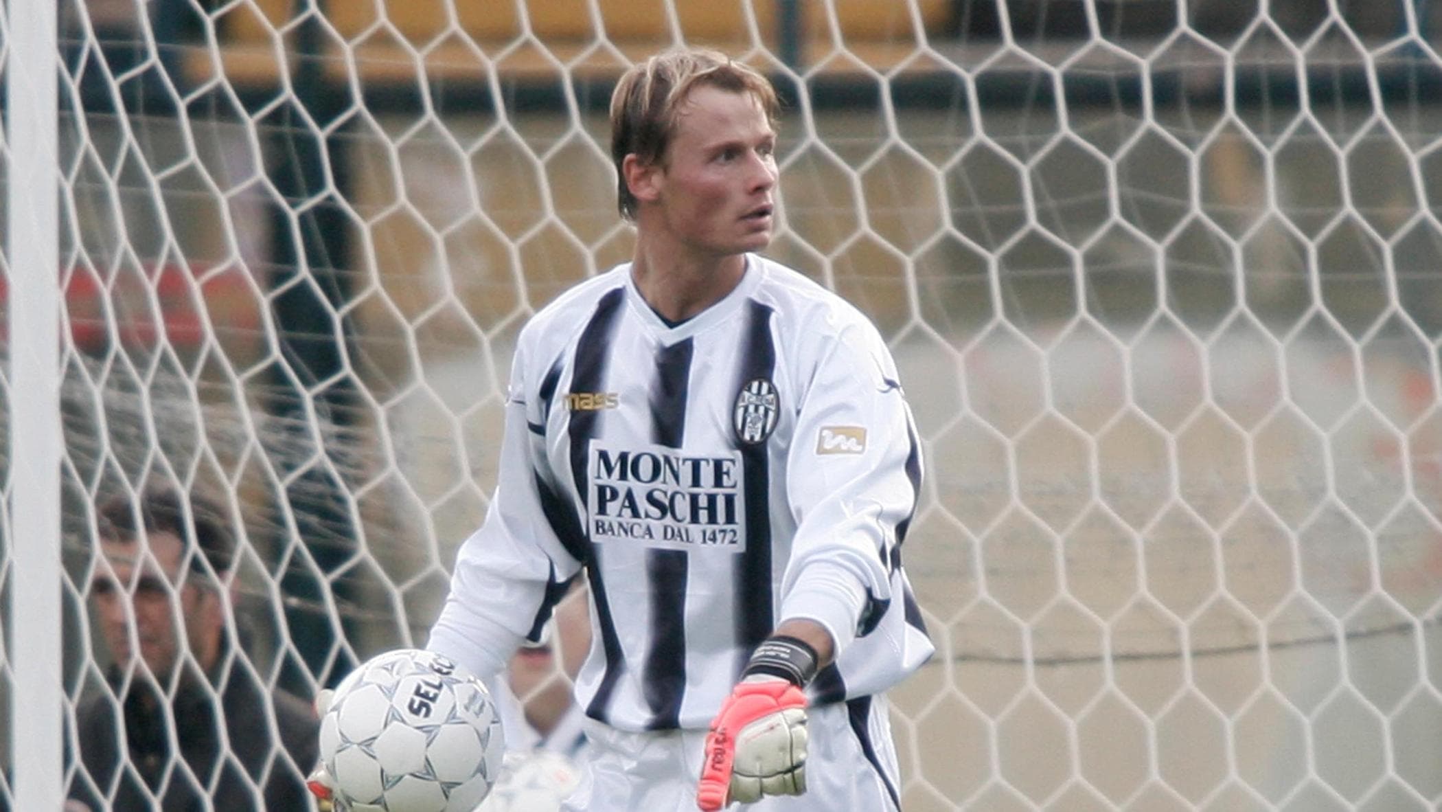 Austria, morto in un incidente Alexander Manninger: l’ex portiere della Juventus travolto da un treno a 48 anni