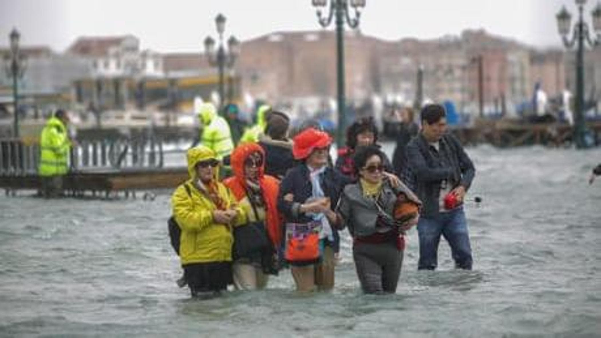 Venezia sta affondando. “Per salvarla potrebbe essere necessario spostarla”