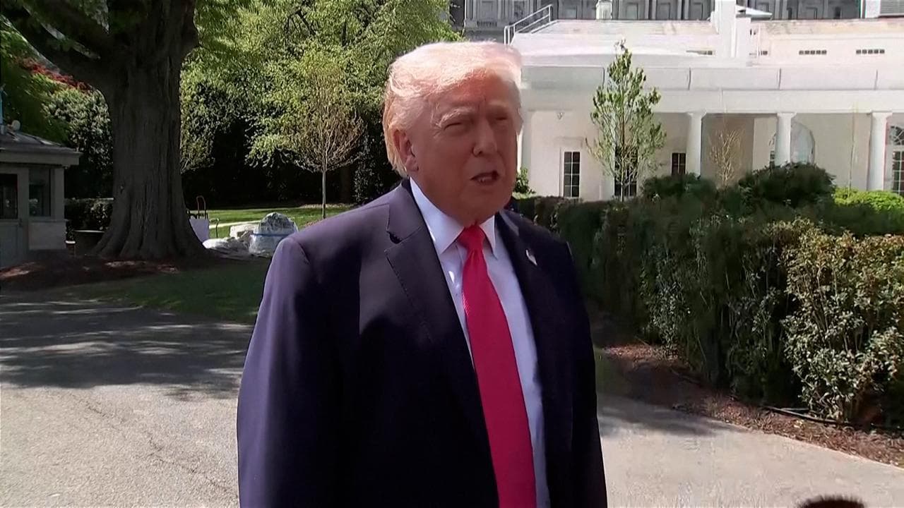 Trump: "Il Papa deve capire che l'Iran non può avere l'atomica. Sarebbe in pericolo anche l'Italia"