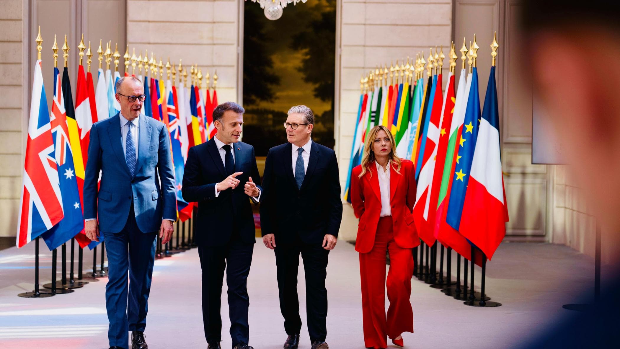 Volenterosi, vertice da Macron. Pronta una missione difensiva. Meloni: “Faremo la nostra parte”