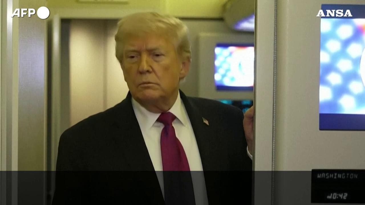 Guerra in Iran, Trump: "Senza un accordo di pace, il blocco dei porti resta"
