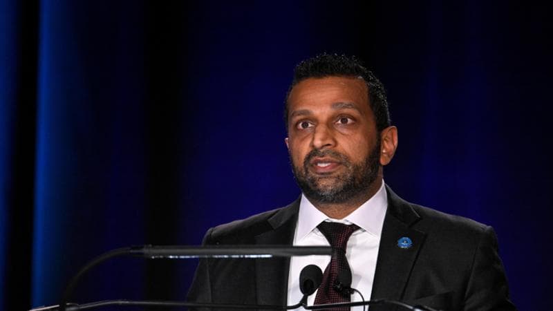 Anteprima: “Paranoico e beve troppo”, il direttore dell’Fbi Kash Patel è fuori controllo