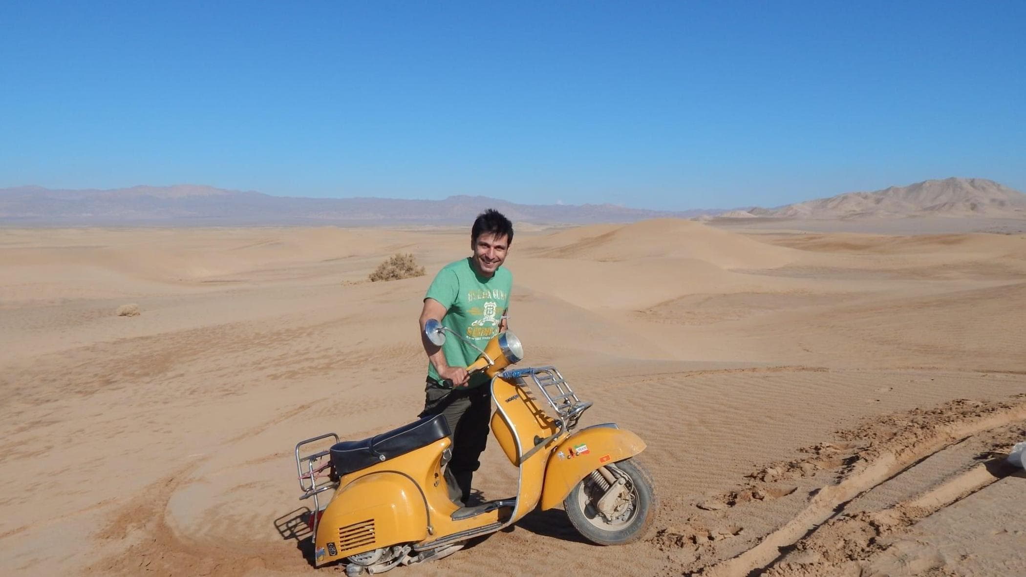 Luca Capocchiano: “In sella alla mia amata Vespa 125 ho fatto il giro del mondo”