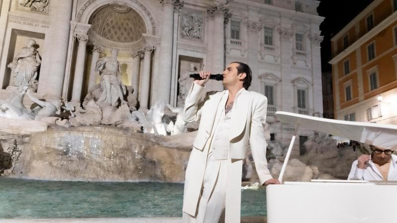 Da Achille Lauro a Marracash, il ritorno al quartiere è l’ultima ribellione delle popstar italiane