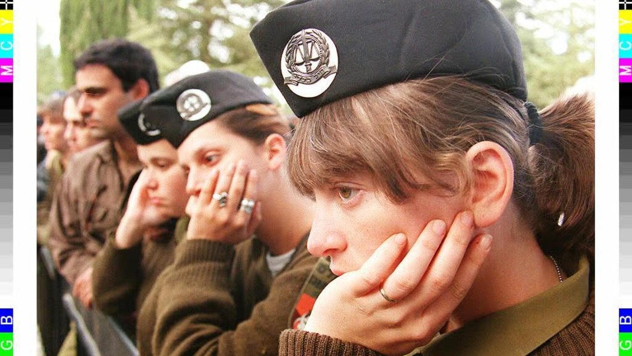 Israele, no ombelico in mostra e pantaloni lunghi alla maratona: scontro sui divieti alle soldate