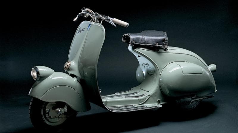 L’eterna Vespa festeggia i suoi primi 80 anni: da rivoluzione a icona mondiale. La storia