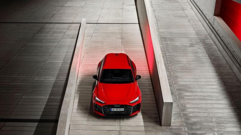 RS5 ed R26, l’era ibrida Audi va in scena alla Milano Design Week