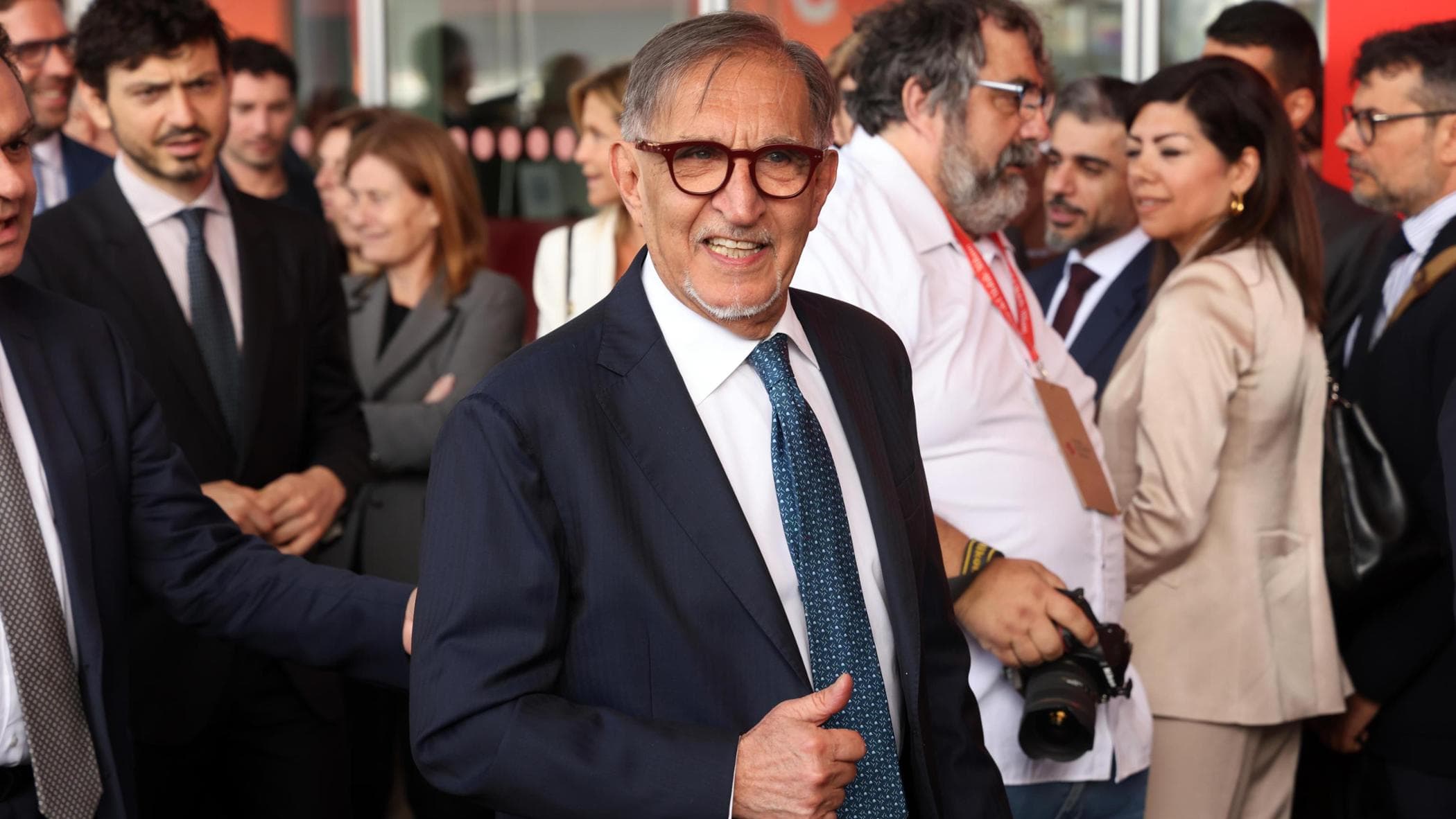 La Russa, un nuovo caso. “Omaggio per il 25 aprile anche ai caduti di Salò”