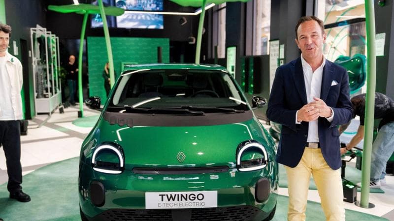 “Kurbağa geri döndü”: Renault Twingo, “rehber hayvanı” ile Fuorisalone'da