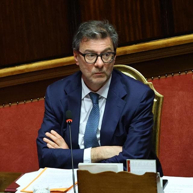 Giorgetti: “Büyüme azaldı. Gerekirse tek başımıza hesaplara bakarız”
