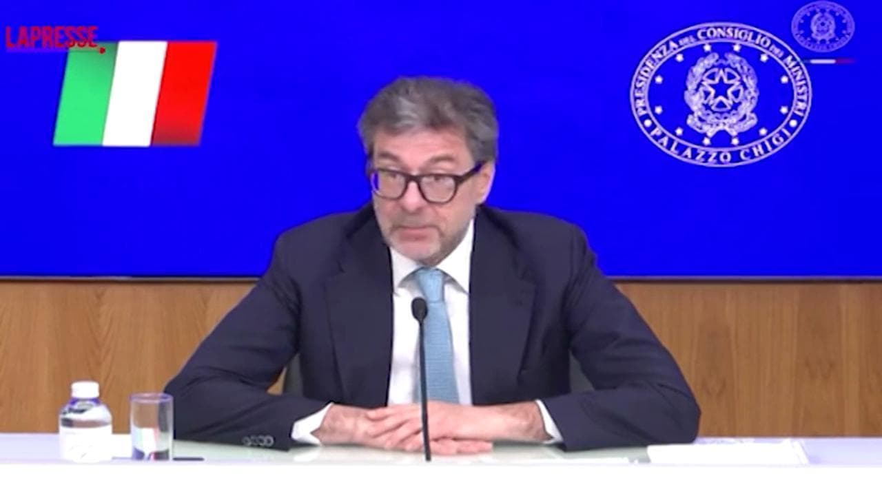 Conti pubblici, Giorgetti cita Boskov: "Su 3,1% di deficit, rigore è quando arbitro fischia"