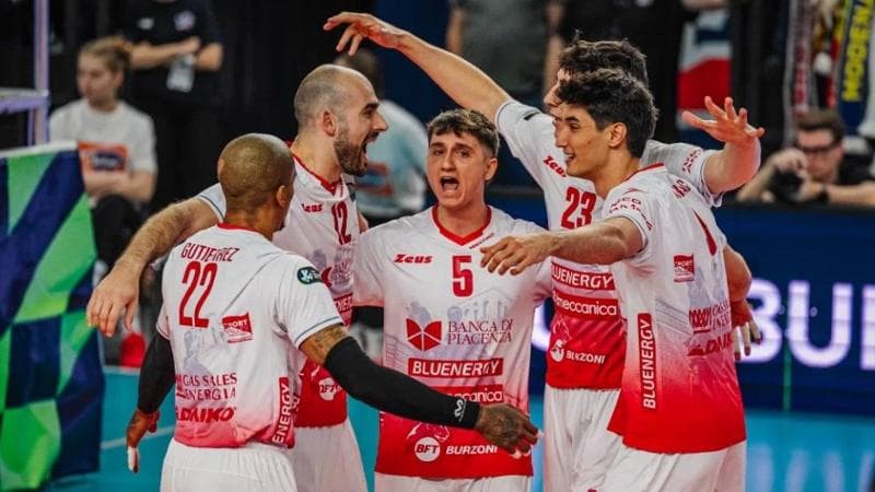 I giocatori di Piacenza durante la finale (foto gassalespiacenza)