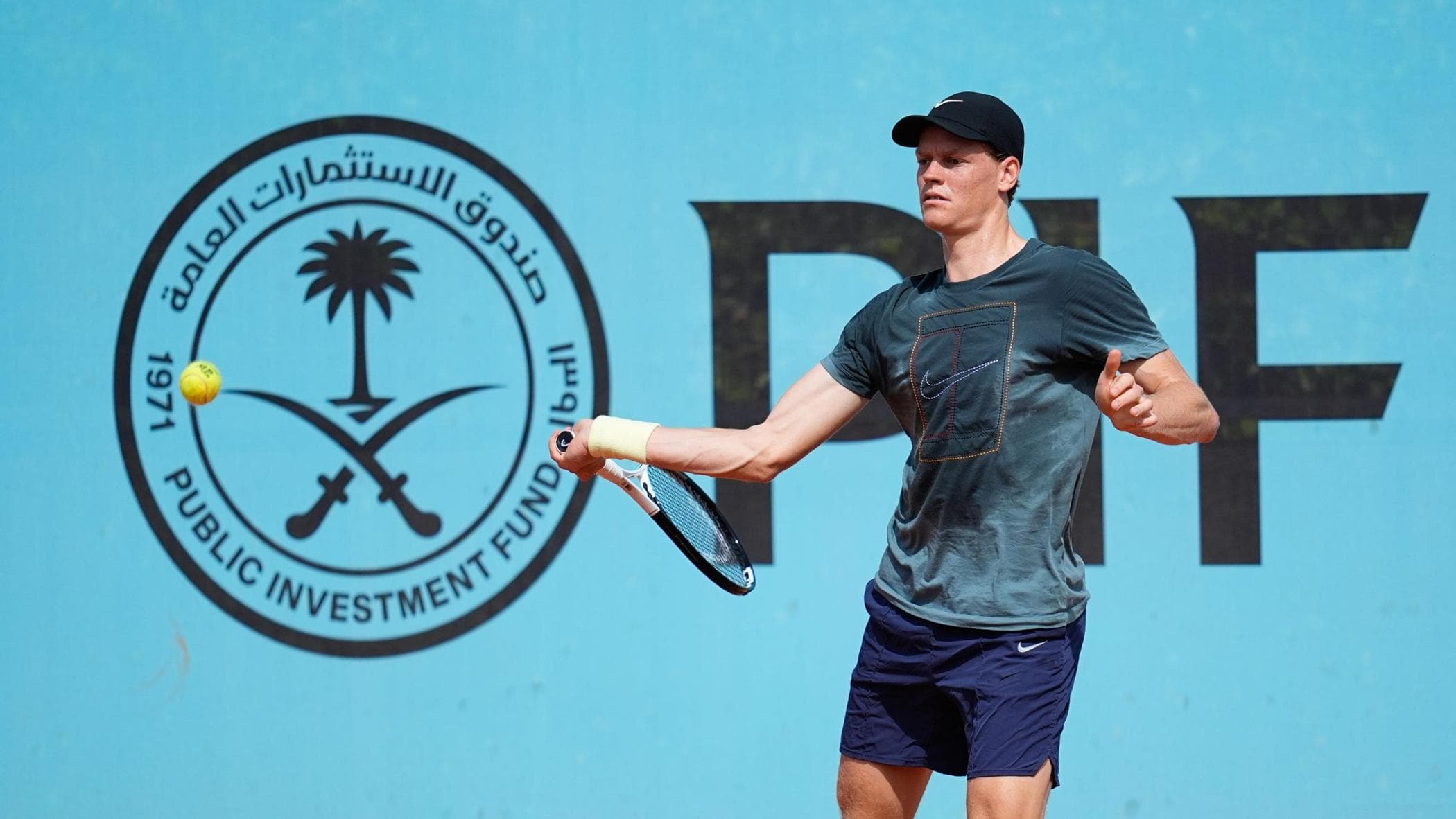 Sinner e Musetti in campo oggi al Masters 1000 di Madrid. Dove vedere i match in tv