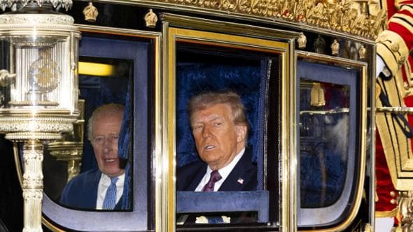 Il presidente Usa attacca Harry, Starmer e Meghan. Ma salva re Carlo