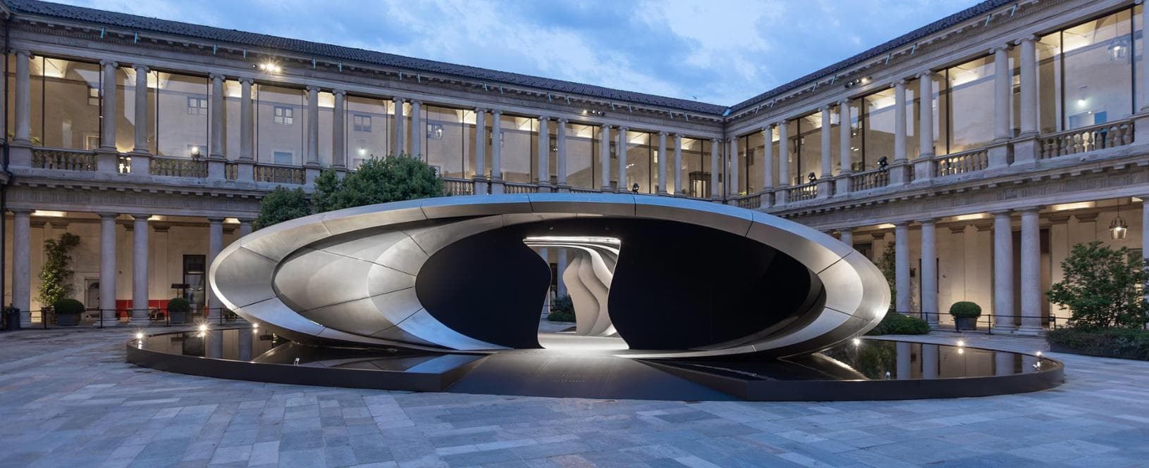 Origin, l&rsquo;installazione esposta al Portrait&nbsp;di Milano fino al 26 aprile, firmata da Zaha Hadid Architects, che traduce in spazio The Radical Next, manifesto culturale che ridefinisce l&rsquo;identit&agrave;&nbsp;
di Audi
