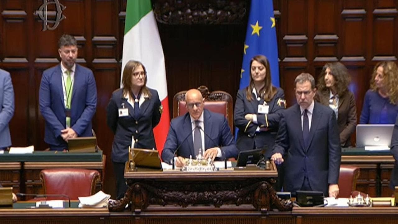 Dl sicurezza: centrodestra in aula alla Camera intona Inno d'Italia, lo segue l'opposizione