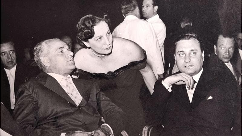 Da sinistra, Alberto Moravia, Maria Bellonci, Elémire Zolla nel 1956 (AFB: Archivio Fondazione Bellonci - Archivio Riccardi)