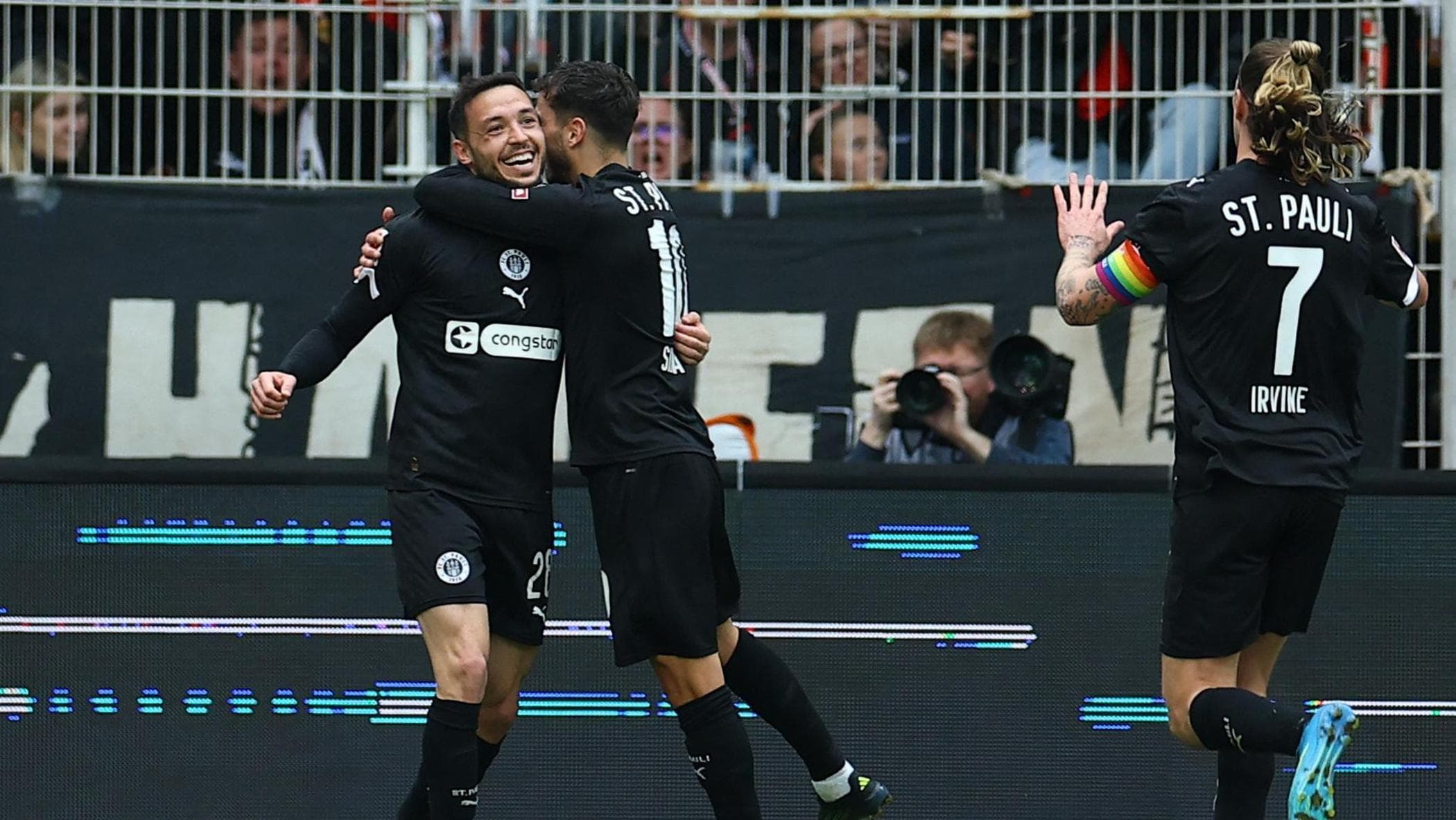 Il 25 aprile del St. Pauli: ricordo dei 2 soldati tedeschi che fecero la Resistenza in Italia