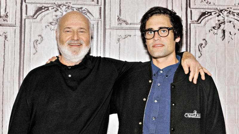 Rob Reiner con il figlio&nbsp;Nick nel 2016
