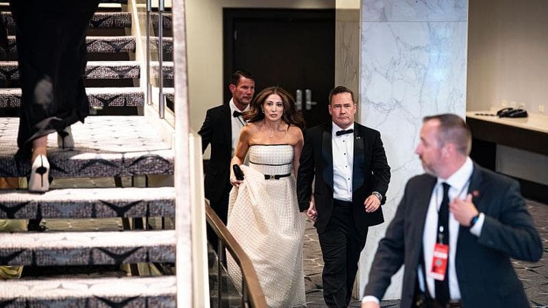 Al tavolo 219 della cena con Trump, cento metri dall’attentatore: gli spari, poi tutti a terra_GettyImages-2272620920