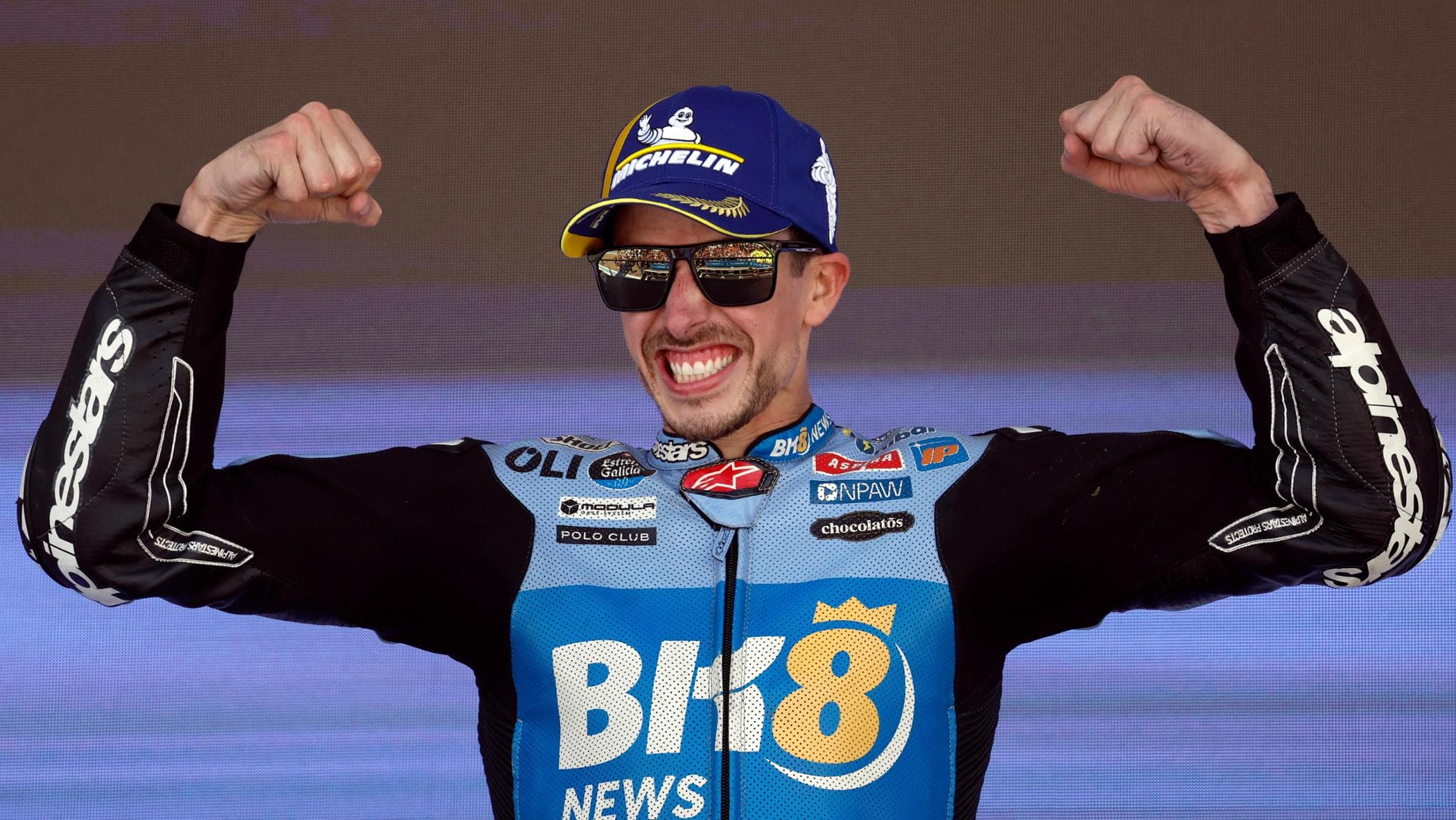 Marquez, festa a metà a Jerez: vince Alex, Marc cade. Bezzecchi e Di Giannantonio sul podio