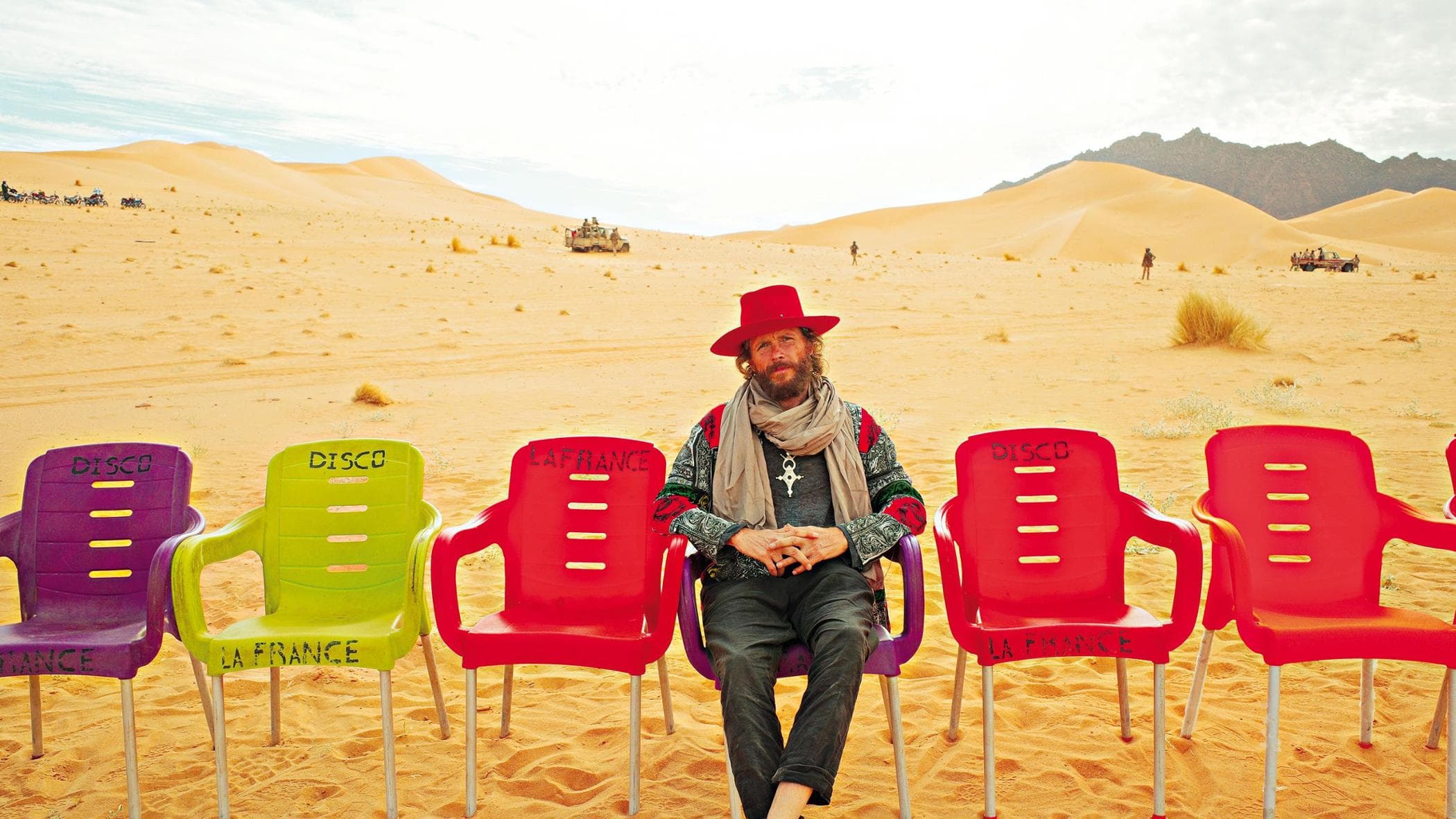 Jovanotti e la raccolta di poesie on the road: “Quando leggevo Neruda in tenda nel deserto”