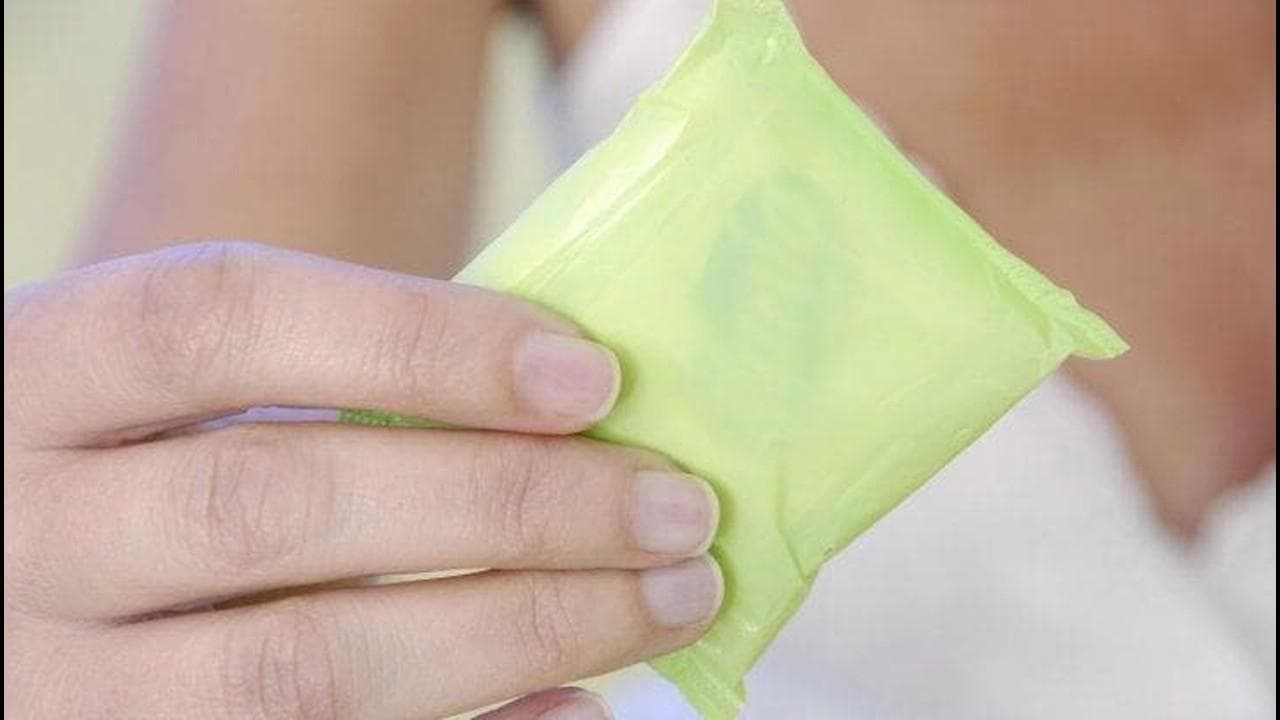 Bombe chimiche negli assorbenti? Ecco perché i prodotti mestruali sono una minaccia senza regole