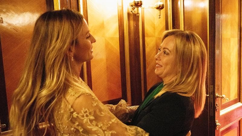 Anteprima: Beatrice Venezi: show, poltrone e polemiche. La vita sopra lo spartito della maestra cara…