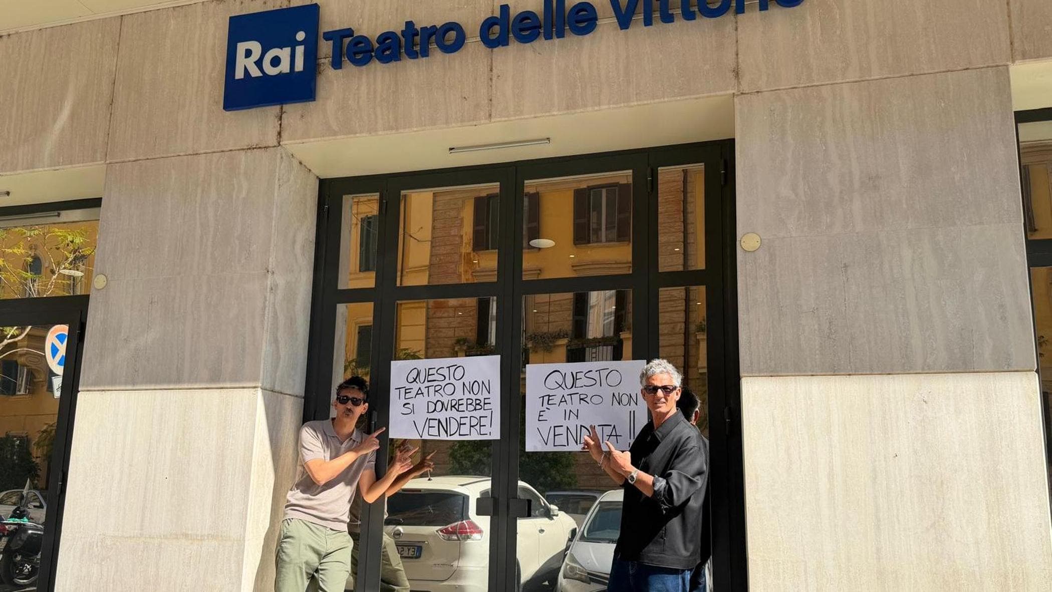Fiorello contro la vendita Rai del Teatro delle Vittorie: “È un crimine”