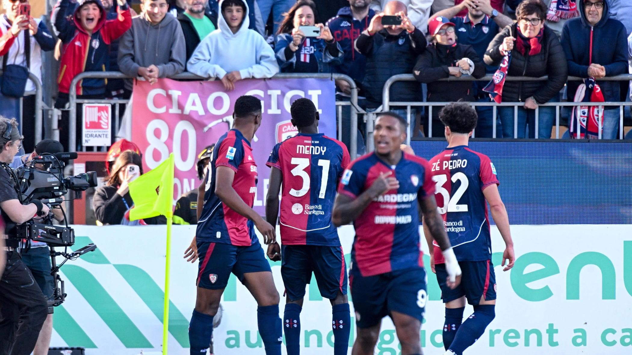 Cagliari Mendy ve Borrelli sayesinde neredeyse kurtarıyordu: Atalanta'ya 3-2