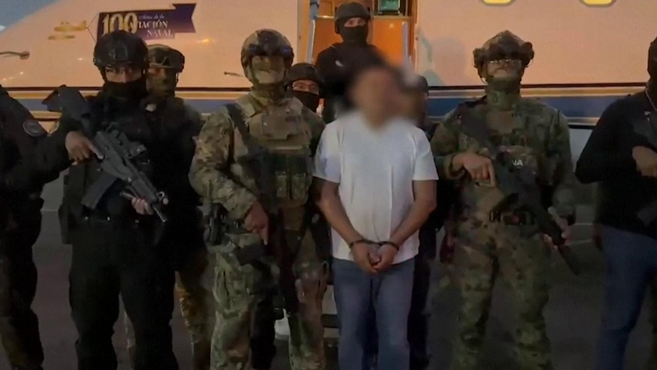 Città del Messico, arrestato "El Jardinero" boss del cartello Jalisco. L'arrivo dopo la cattura