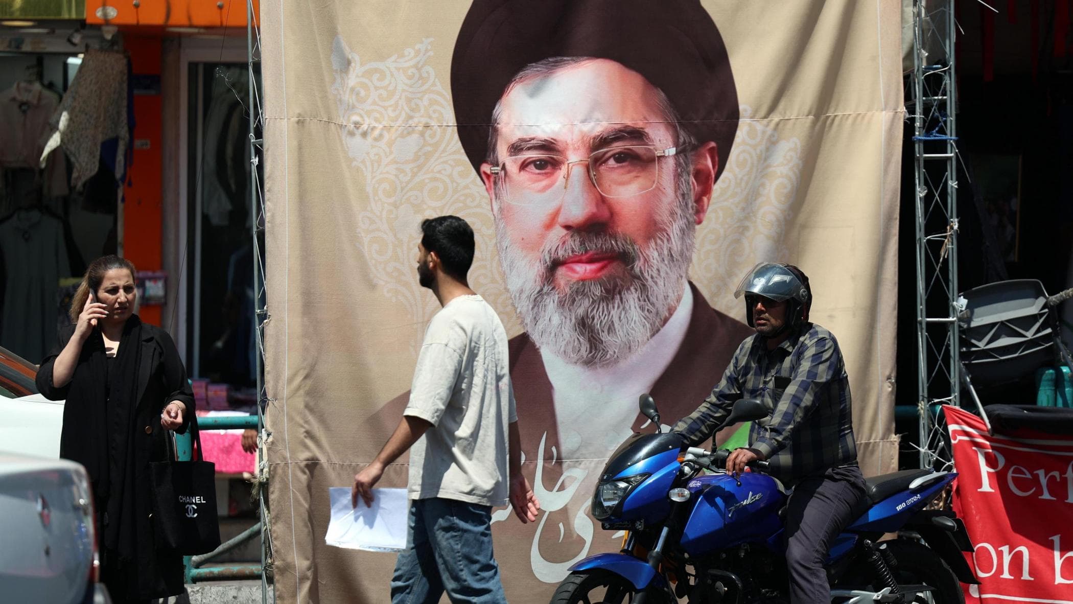 Guerra in Iran, le news del 28 aprile. Gli Emirati lasciano l’Opec dal 1° maggio