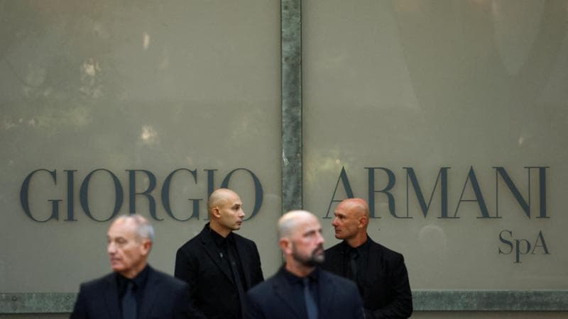 Ricavi in calo ma più margini “Armani avanti senza forzature”