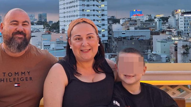 Anteprima: Finge che il figlio sia malato di cancro per raccogliere fondi e fare una vita di lusso:…
