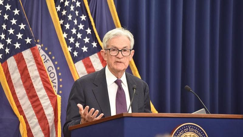 Pimco: la Fed resta in attesa tra rischi contrastanti