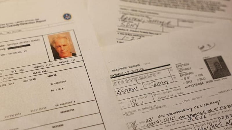 Anteprima: Epstein, il biglietto d’addio custodito dall’ex compagno di cella. “L’Fbi ha indagato per…