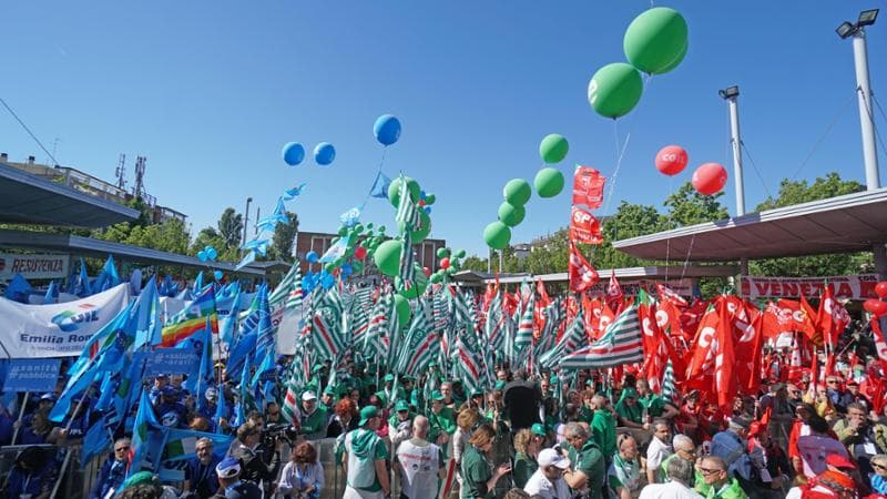 La manifestazione di Cgil, Cisl e Uil a Marghera