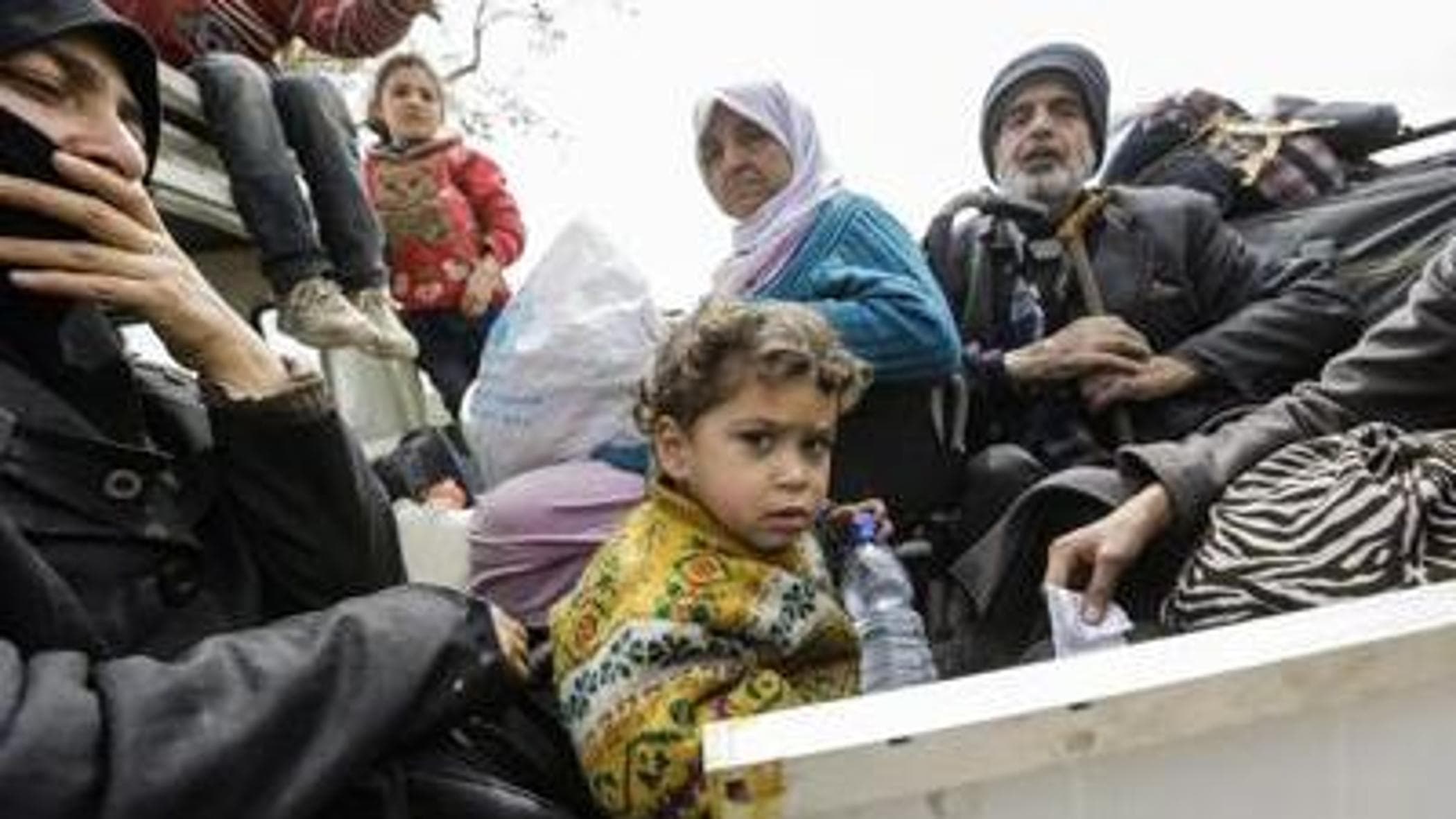 Küçük göçmenler: Gittikçe tehlikeli hale gelen Balkan rotasındakiler “görünmez” görünüyor.