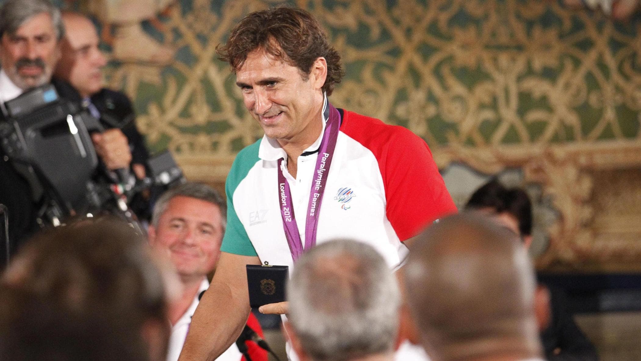 Morto Alex Zanardi, l’annuncio della famiglia. Meloni: “L’Italia perde grande campione e uomo straordinario”. Tajani: “Ha insegnato a tutti cosa significa non arrendersi mai”. Pancalli: “Esempio e motore per tutti”