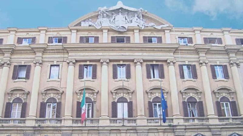 Perché l’Italia sta diventando il Paese con il più alto debito/Pil dell’Eurozona