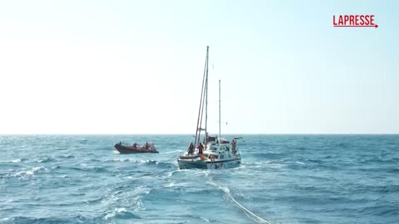 Flotilla, Open Arms soccorre imbarcazioni di attivisti alla deriva
