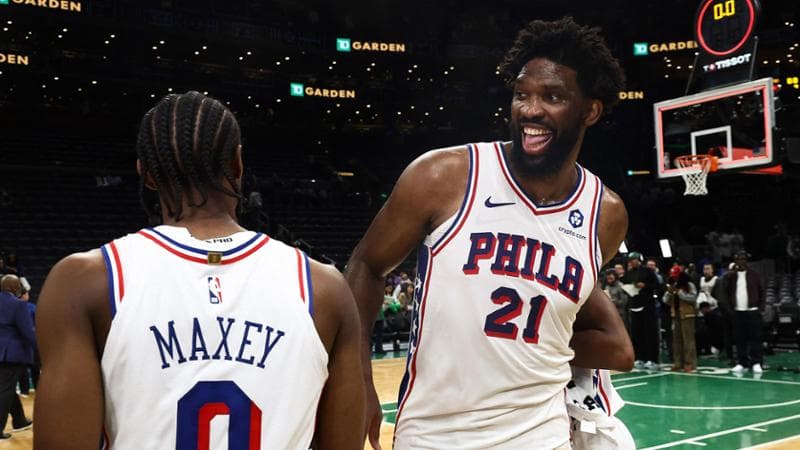 Joel Embiid e Tyrese Maxey