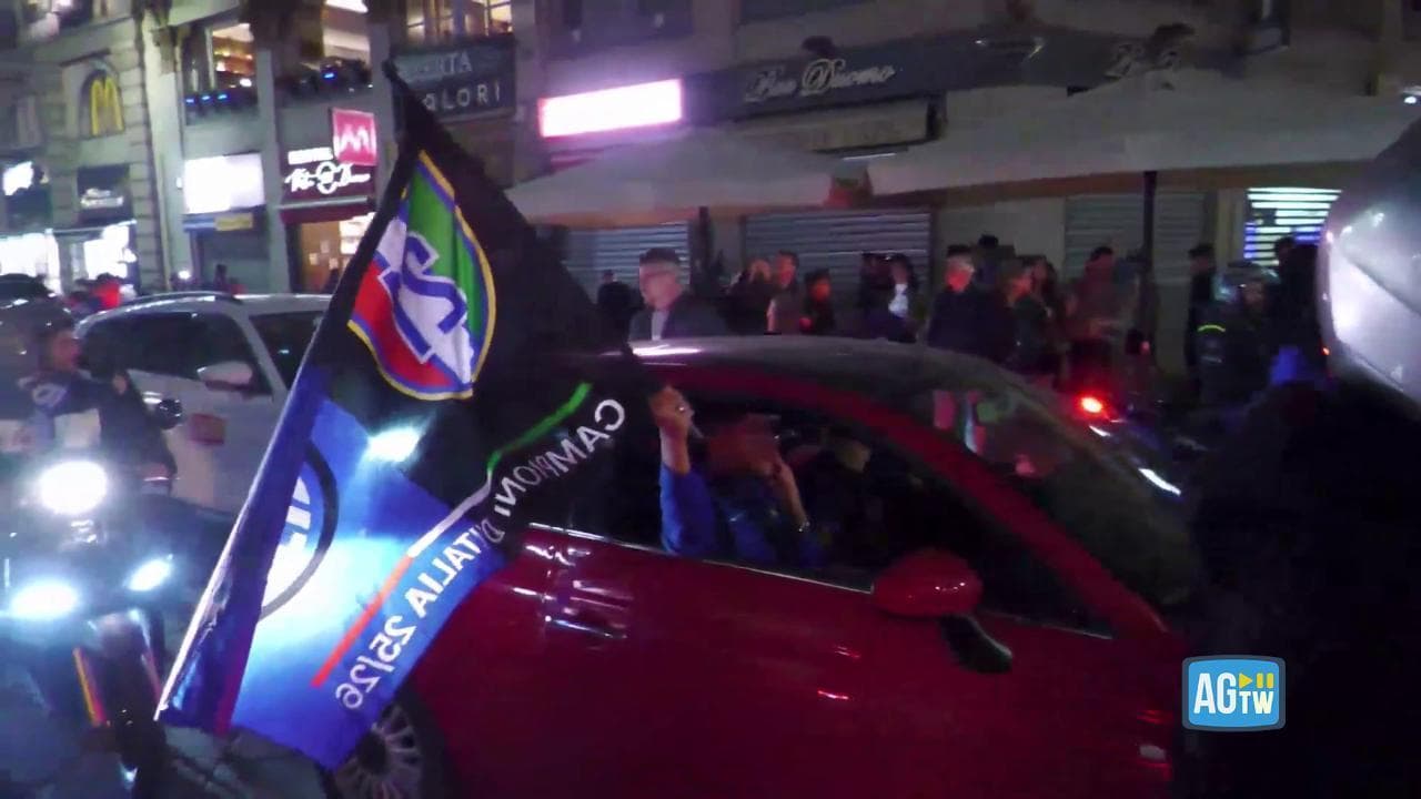 Scudetto Inter, clacson bandiere e auto in corteo: i caroselli dei tifosi nel cuore di Milano